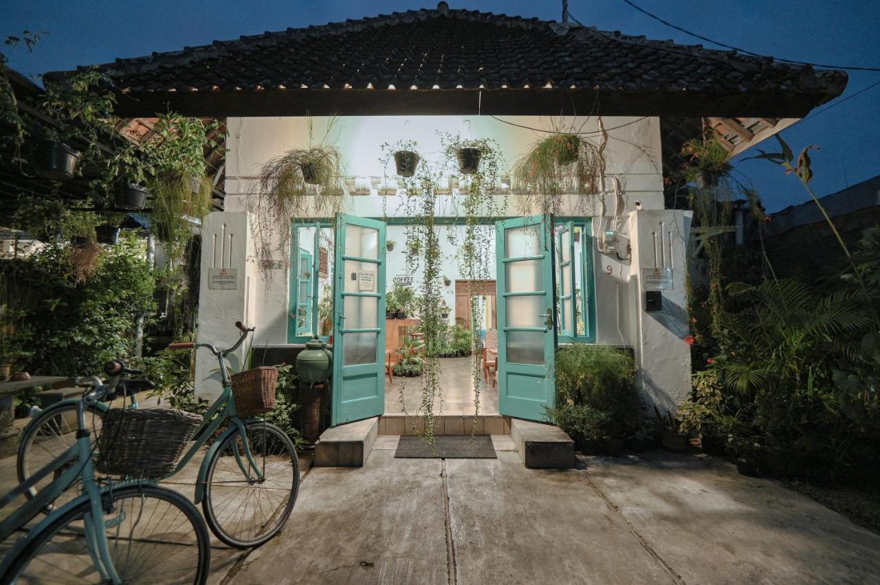 Hotel Snooze Yogyakarta Exterior foto