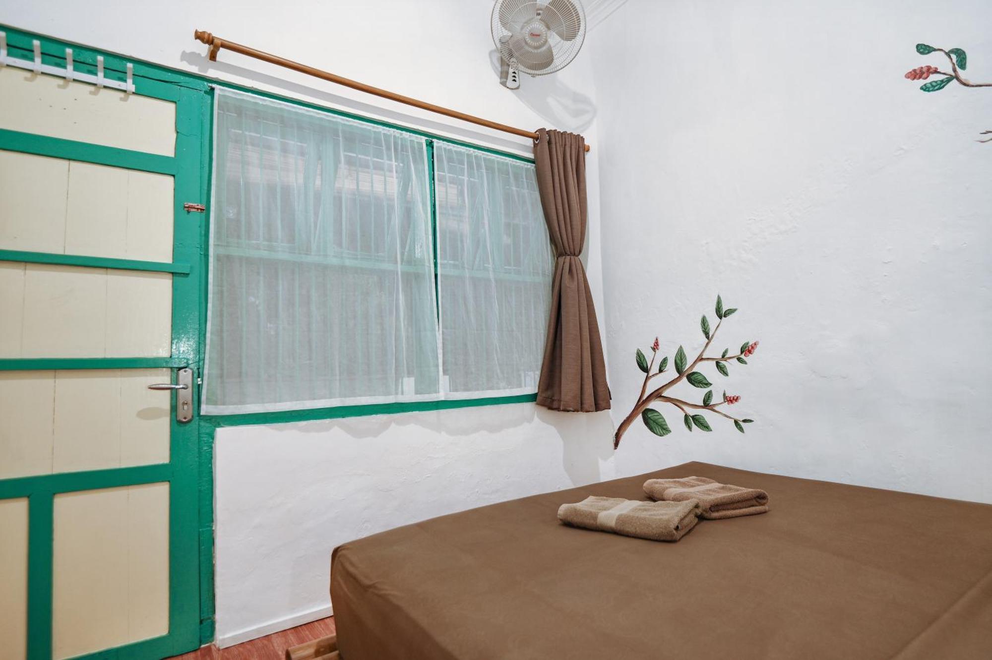 Hotel Snooze Yogyakarta Zimmer foto